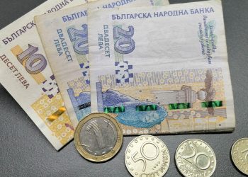 „Бели пари“ за „черни дни“