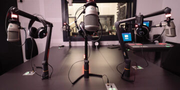 Традиционните медии не дават кураж на младите хора