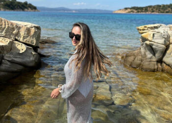 Синята лагуна на гръцките острови