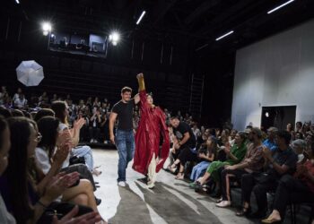 „Пясъчна буря“ на Петър Христакиев отнесе конкуренцията в конкурса за млади дизайнери IDEA MODA’2024