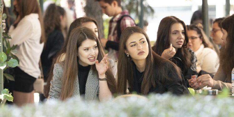 Младежите асоциират свободата с Европейския съюз