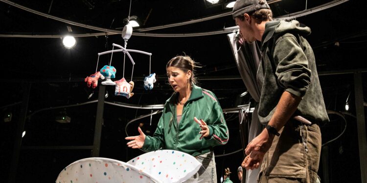 Накарай това бебе да млъкне!