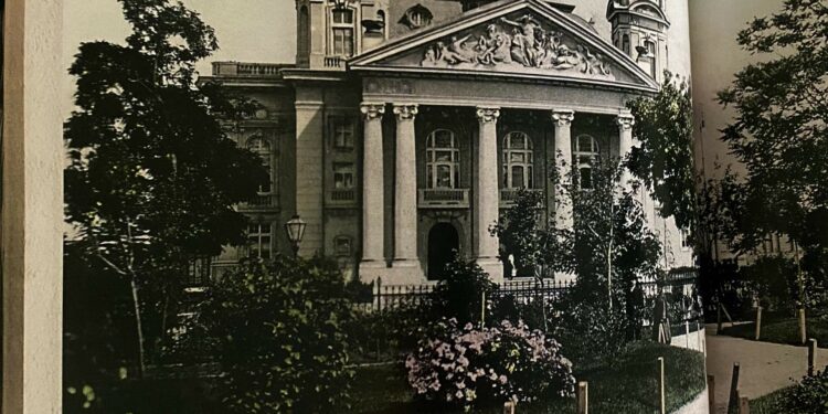 Съхранените мигове на царска София