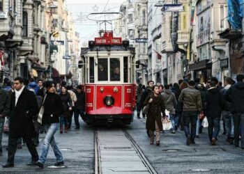 Заклещени в трафика: 104 изгубени часа и как да ги използваме