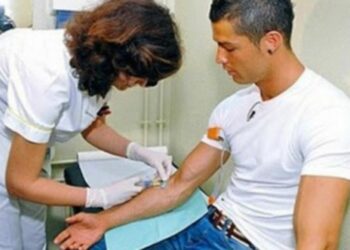 Кристиано Роналдо дарява кръв на всеки три месеца