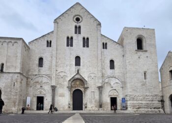 Свети Николай прави чудеса в Бари